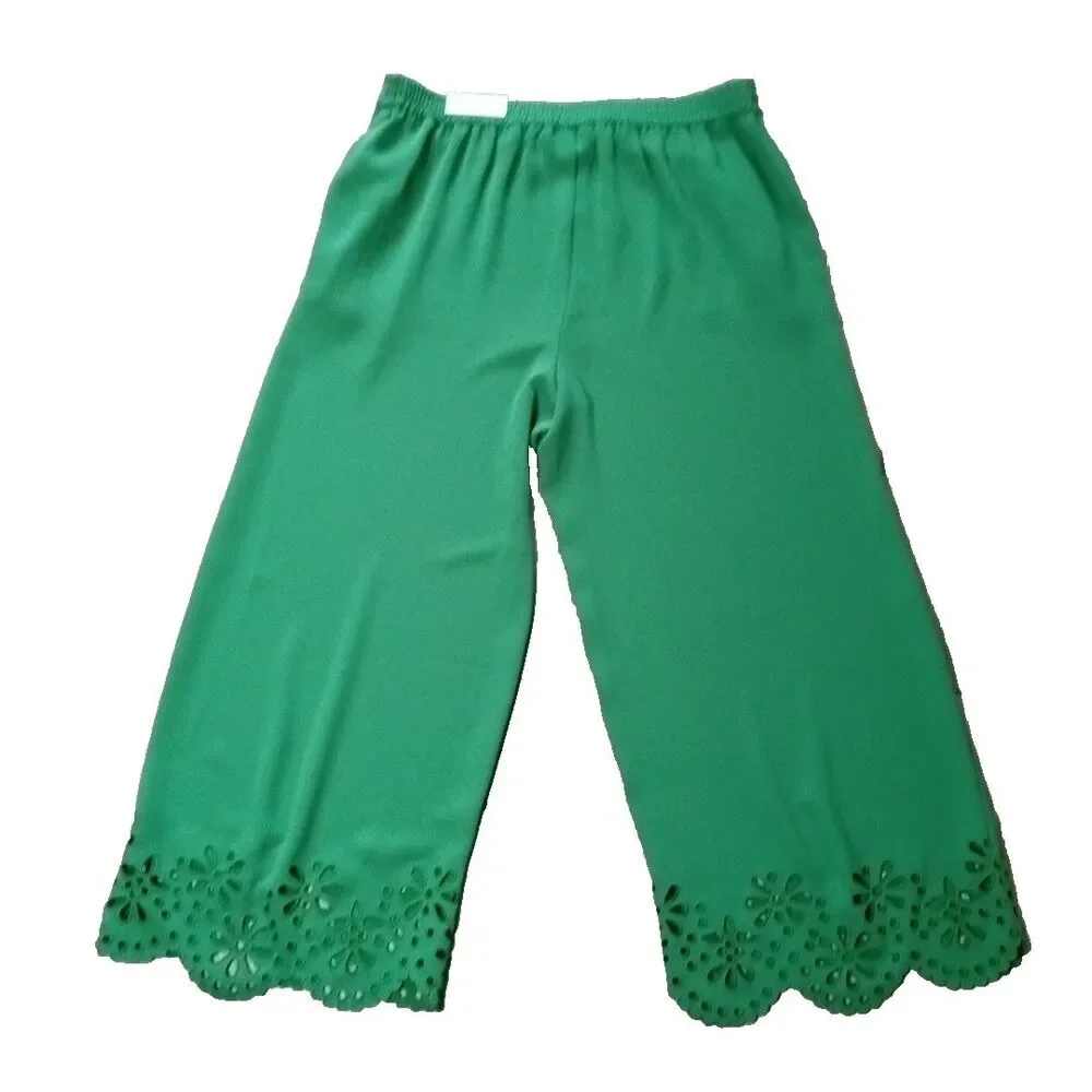 Chico's Wide Leg Crop Pants Kelly Green Eyelet Scallop Hem Sz 8 Preppy NWT $119 - Picture 5 of 14